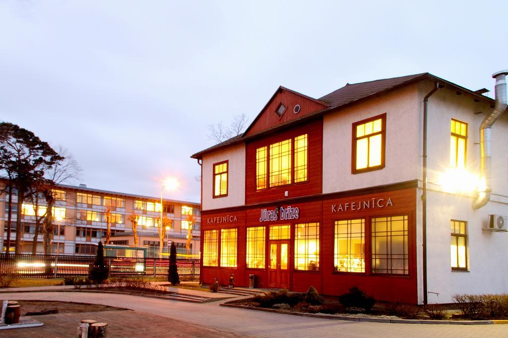 Hotel Juras Brize Ventspils Exterior foto