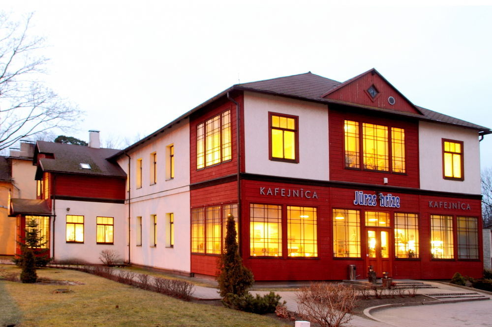 Hotel Juras Brize Ventspils Exterior foto